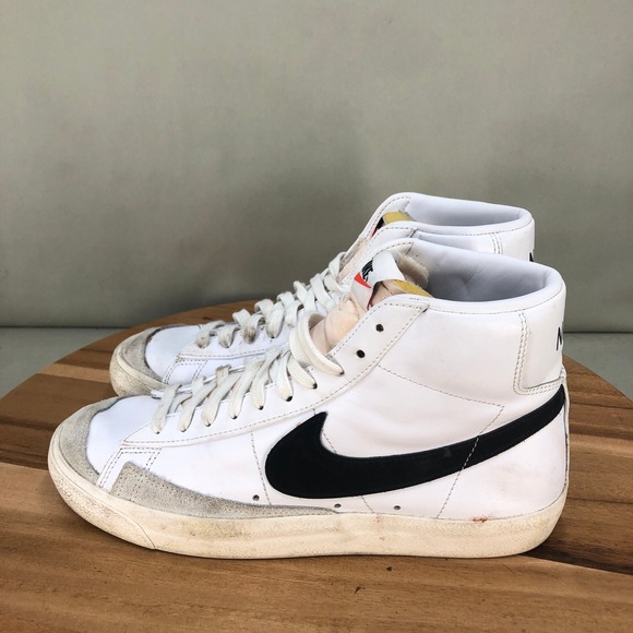 Nike Blazer Mid 77 Vintage White Black Sneakers Womens Size 10 Hight Top Lace Up - Picture 3 of 7